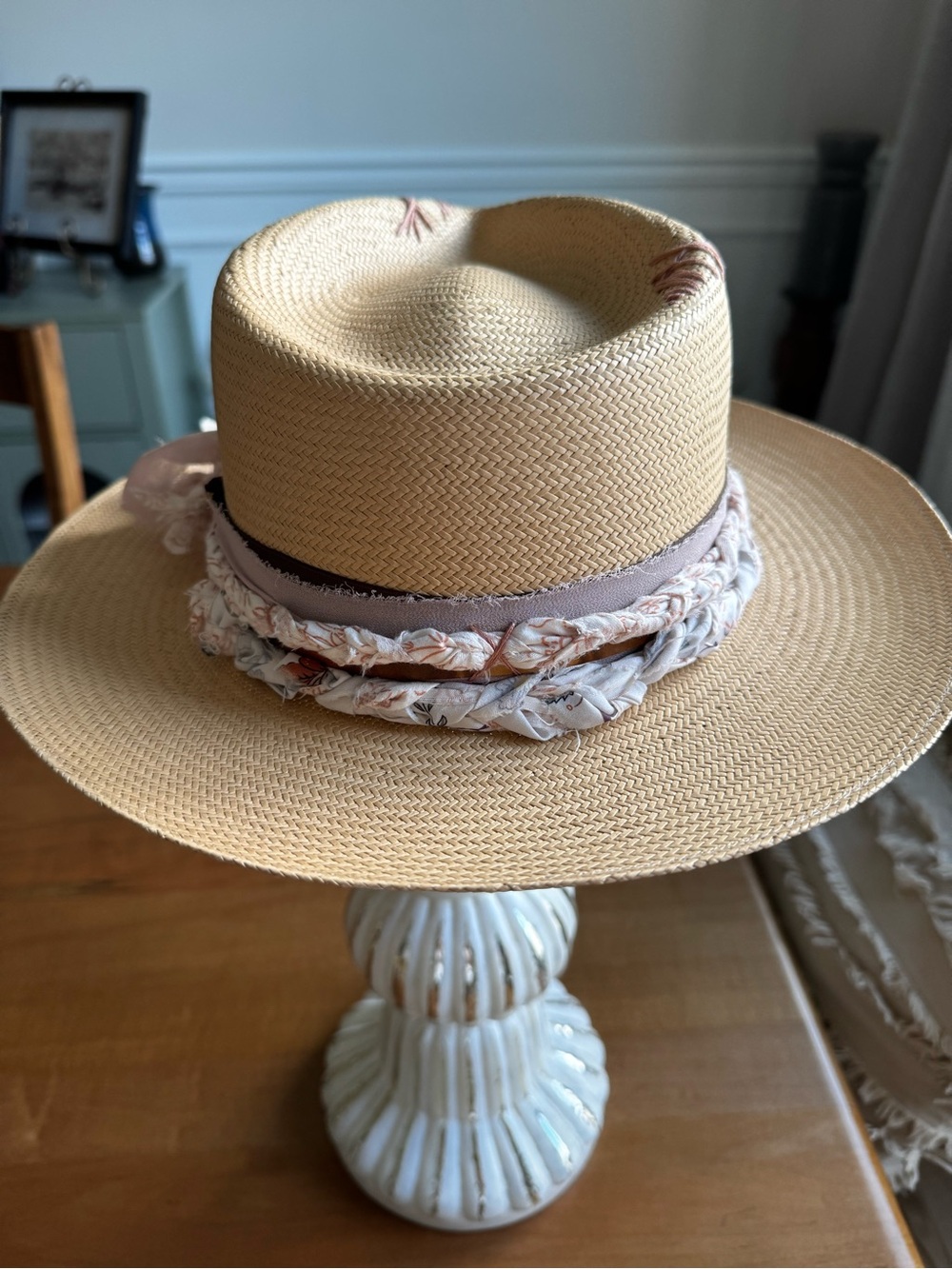 Vintage Straw Fedora Hat with Handmade Blush Band - Picture 9 of 16